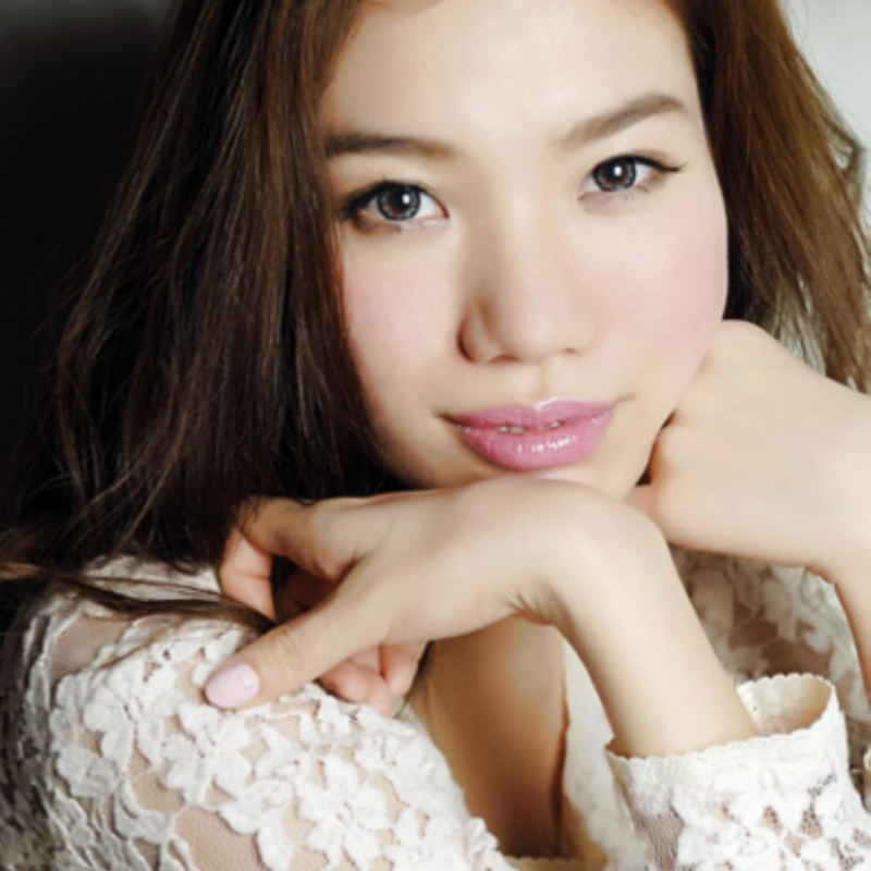 30代 モデル アパレル セクシー